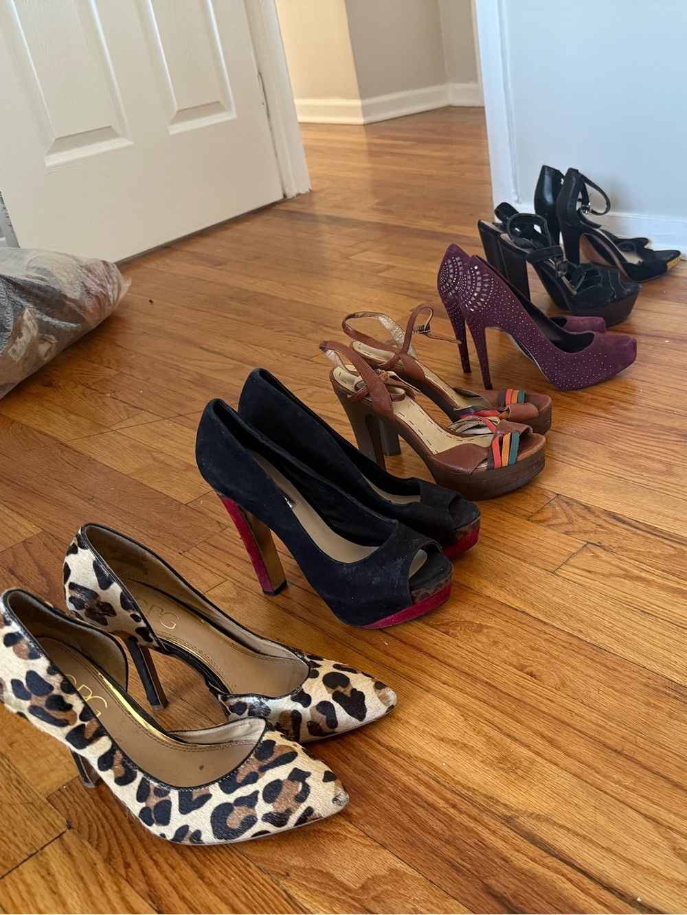 Women's Plum Suede Platform Pumps - Unbranded